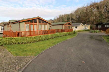 THE RETREAT, pet friendly, with a garden in Wisemans Bridge