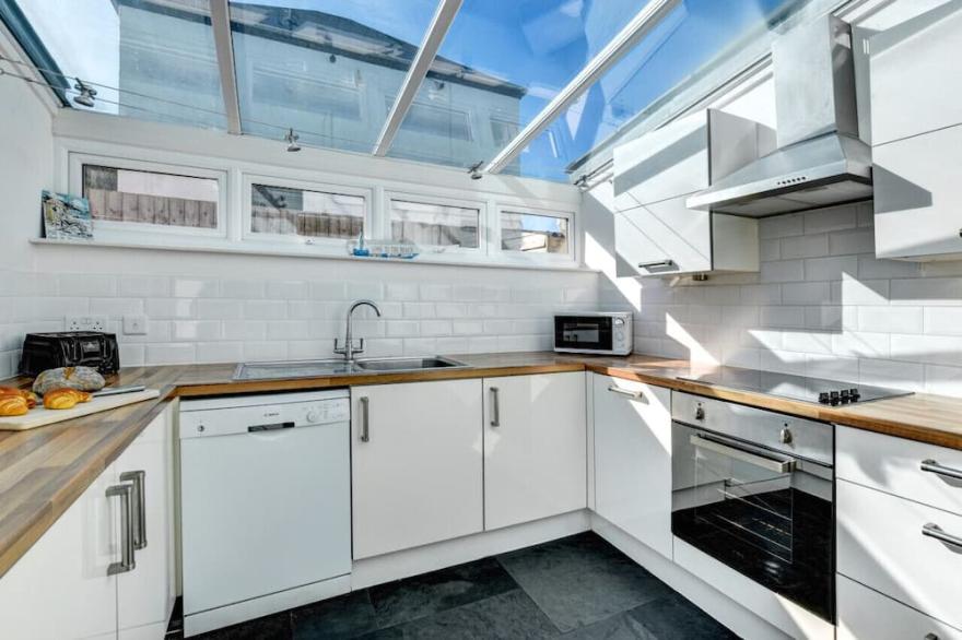 Penpont - Five Bedroom House, Sleeps 10