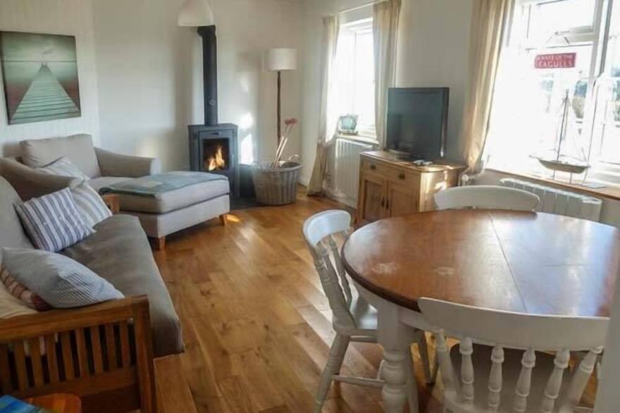 Y LLEIAF, family friendly, country holiday cottage in Trearddur Bay