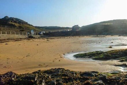 Y LLEIAF, family friendly, country holiday cottage in Trearddur Bay