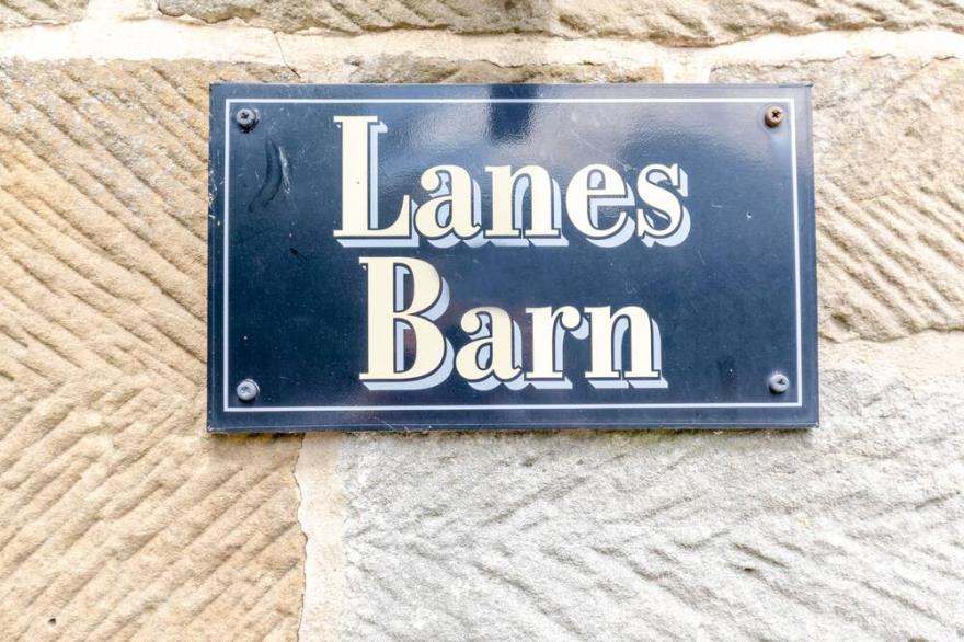 LANES BARN, family friendly, character holiday cottage in Glaisdale