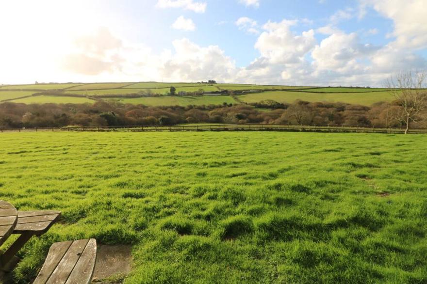 WHEAL HART, family friendly, with a garden in St Newlyn East