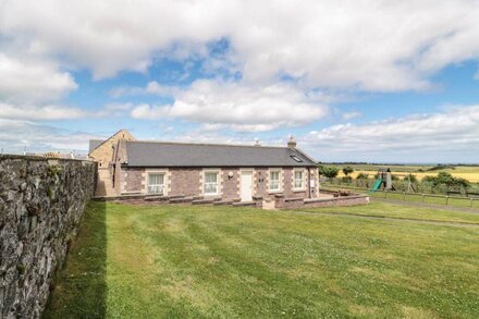 GREY CROFT, pet friendly, with pool in Embleton