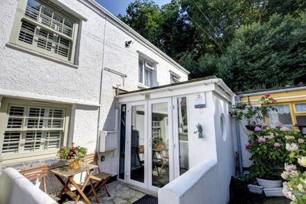 Merryn Cottage - Two Bedroom House, Sleeps 4