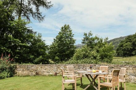 BRYN HOWELL STABLES, pet friendly, with open fire in Llangollen