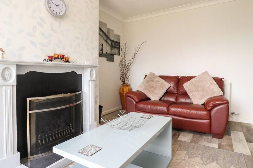 BUNGALOW BY THE SEA, pet friendly in Thornton-Cleveleys