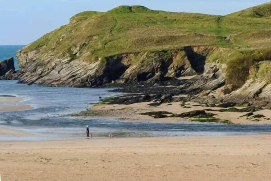 BEACHCOMBERS, Family Friendly, Country Holiday Cottage In Porth