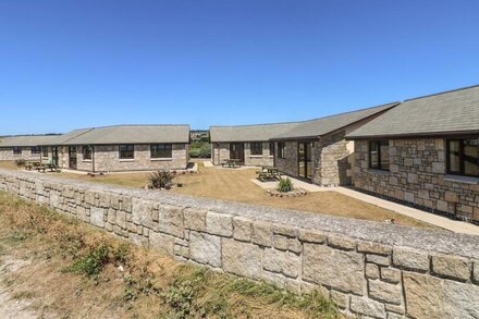 SEASHELLS, family friendly, country holiday cottage in Marazion