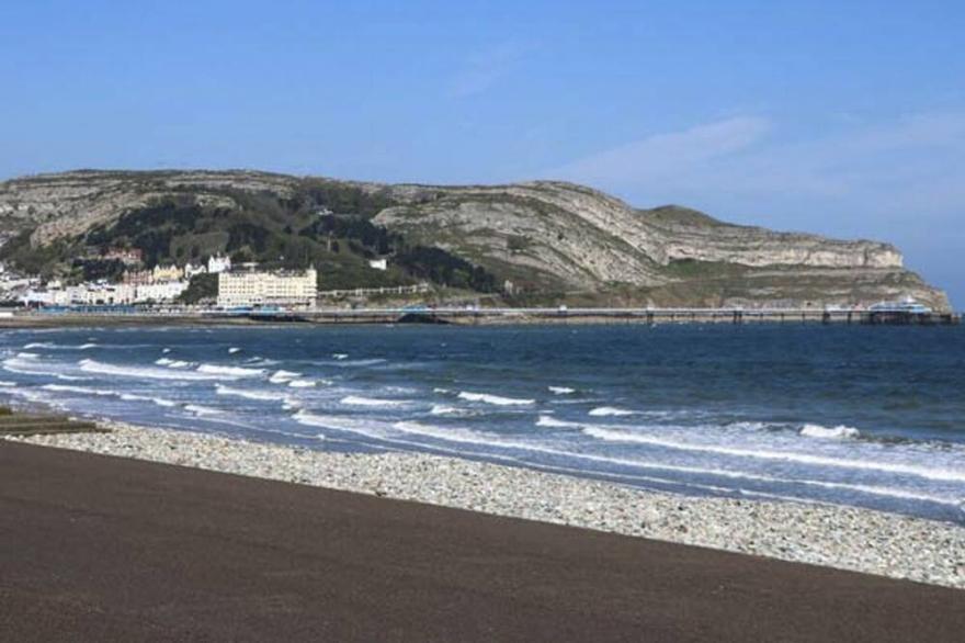 ROYAL MANOR PARK In Llandudno