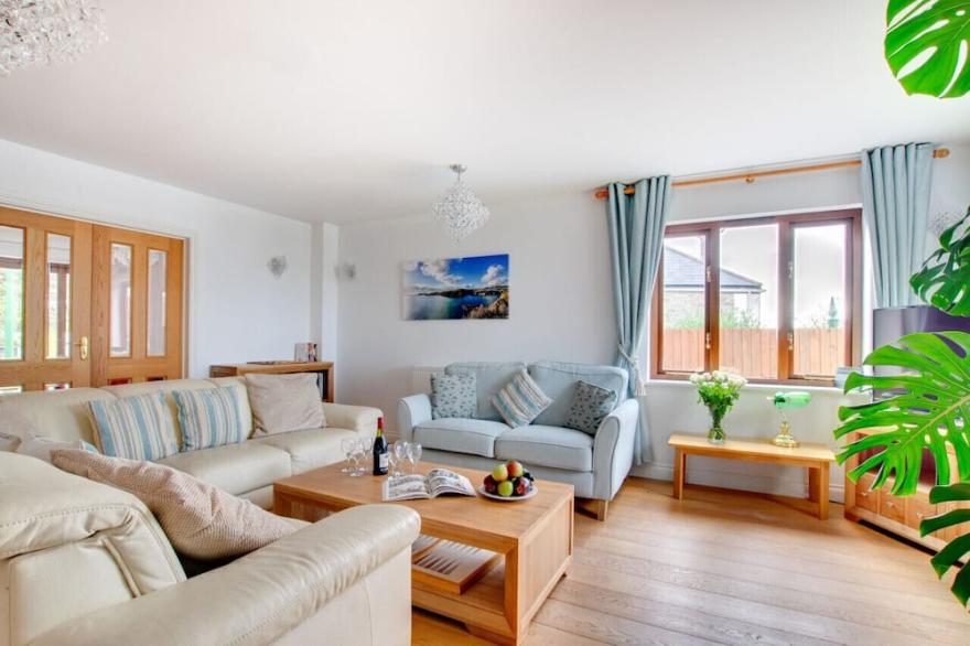Lowarth Chi - Three Bedroom House, Sleeps 6