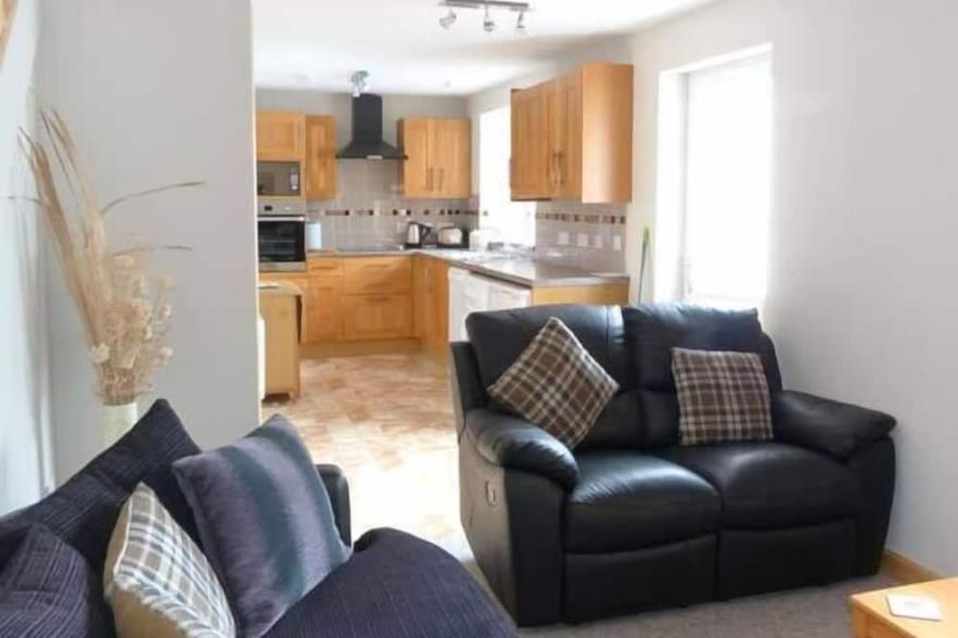 THE CROFT HOUSE, family friendly, with open fire in Muir Of Ord