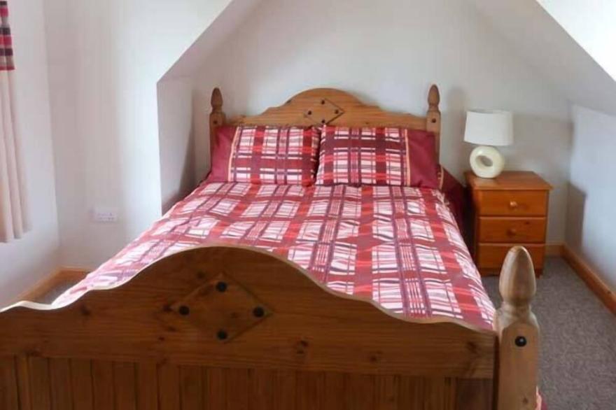 THE CROFT HOUSE, family friendly, with open fire in Muir Of Ord