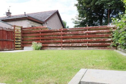 ROWAN HOUSE, family friendly, with a garden in Inverness