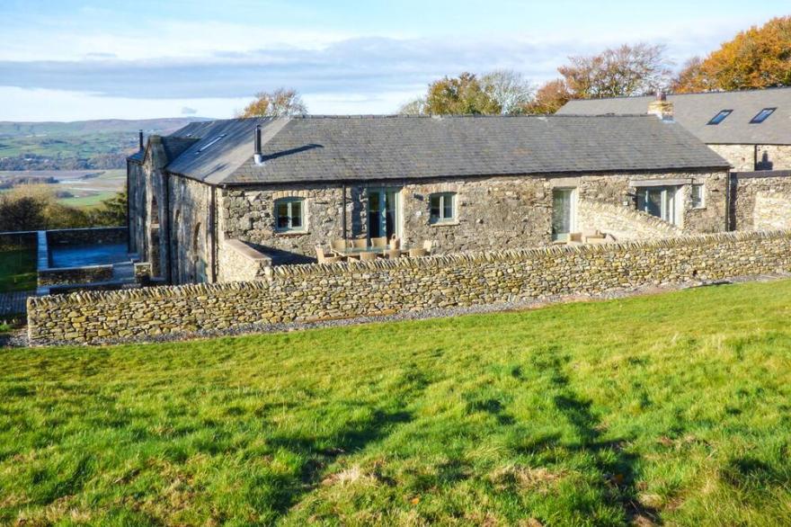 ROWAN COTTAGE, family friendly, luxury holiday cottage in Backbarrow