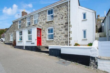 St Michaels - Two Bedroom House, Sleeps 4