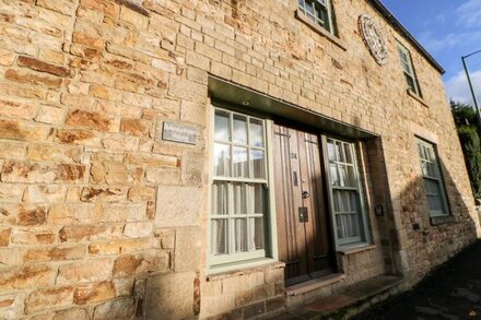 MONKSMOOR HOUSE, pet friendly in Middleton-In-Teesdale