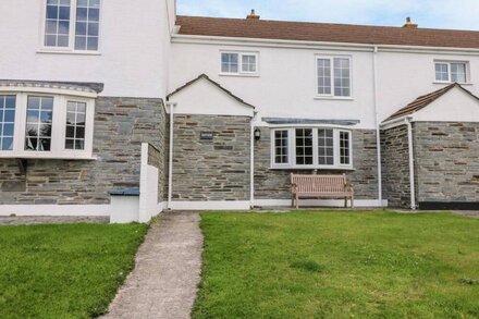 BAYVIEW, pet friendly in Watergate Bay