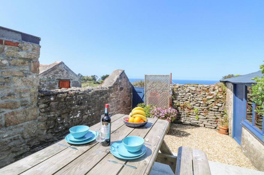 BLUE REEF COTTAGE, family friendly, with open fire in Pendeen