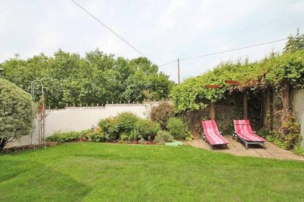 GLEBE HOUSE, family friendly, with a garden in Bigbury-On-Sea