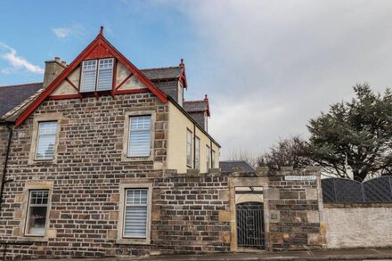 1 SEAFIELD STREET, pet friendly, country holiday cottage in Cullen