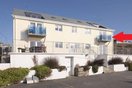 Lamorna - Three Bedroom Apartment, Sleeps 5