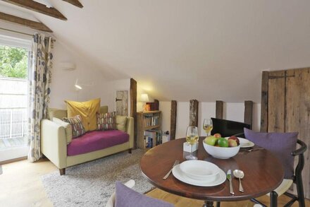 The Carter's Loft - One Bedroom House, Sleeps 2