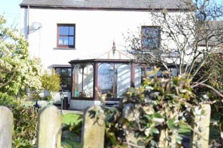 GREETY GATE HOUSE, pet friendly in Broughton-In-Furness