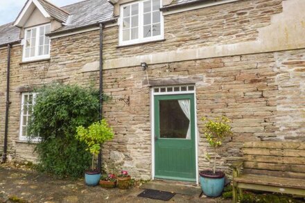 MARY'S COTTAGE, with open fire in Combe Martin