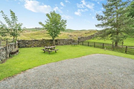 Low Arnside Cottage - Three Bedroom House, Sleeps 6