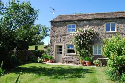 THE NOOK BANK NEWTON, character holiday cottage in Gargrave