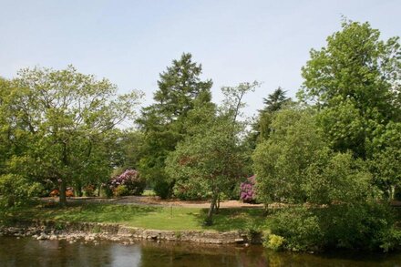 BRIGHAM ROW COTTAGE, pet friendly in Keswick