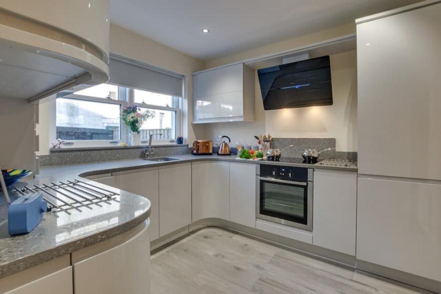 Stanhope - Three Bedroom House, Sleeps 6