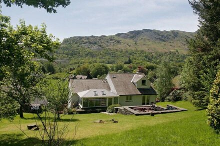 Spedding Fold - Five Bedroom House, Sleeps 10