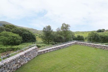 MOELFRE COTTAGE, family friendly, luxury holiday cottage in Llanbedr