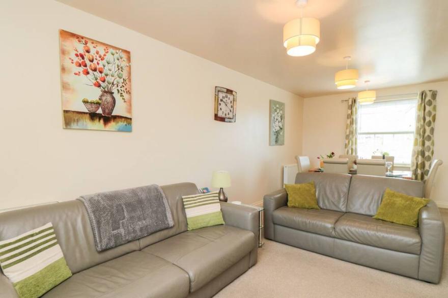 DENBY RETREAT, Pet Friendly, Country Holiday Cottage In Filey