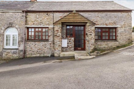 CASA MIA, romantic, character holiday cottage in St. Austell