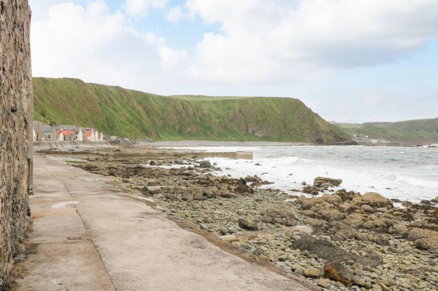 49 CROVIE VILLAGE, Character Holiday Cottage In Crovie