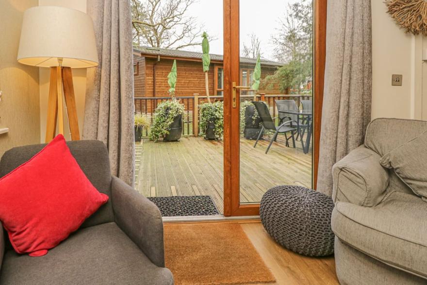 FOOTPRINTS LODGE, family friendly, with pool in White Cross Bay