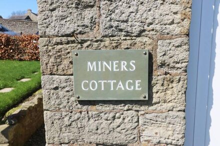 MINERS COTTAGE, character holiday cottage in Middleton-In-Teesdale