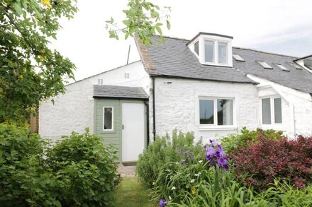 DRUMBUIE, family friendly, with a garden in Southerness