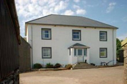 HOMESTONE FARM, pet friendly, with open fire in Campbeltown