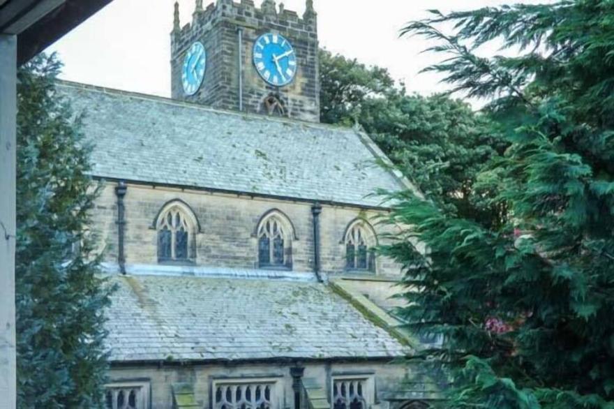 CLOCK VIEW, luxury holiday cottage in Haworth