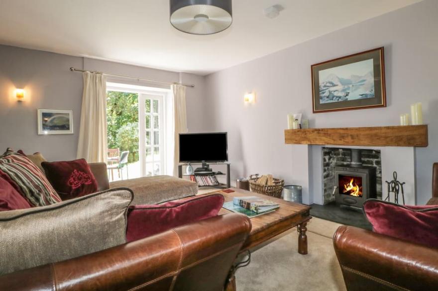 STAIR COTTAGE, family friendly, luxury holiday cottage in Keswick