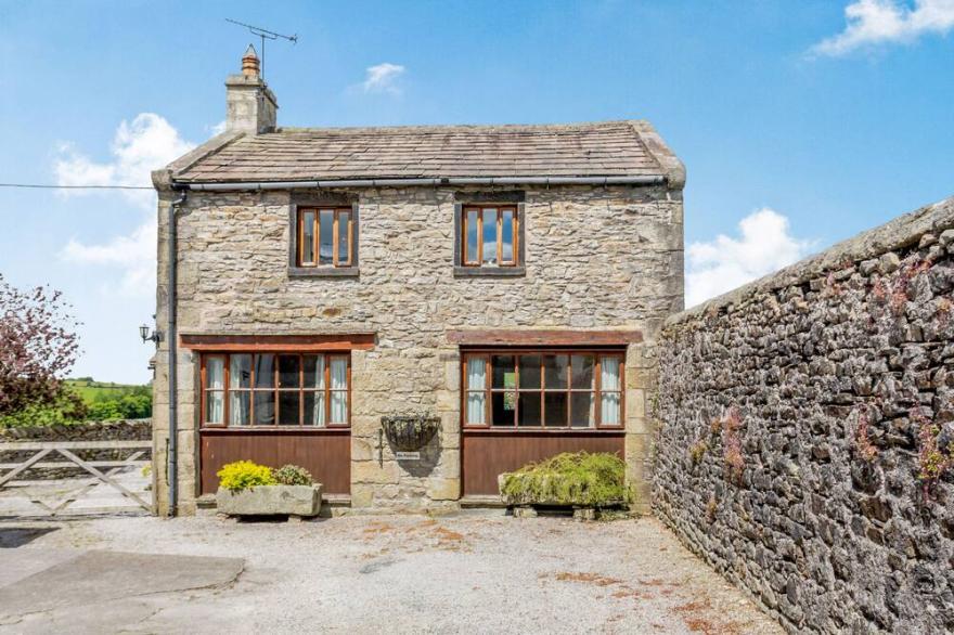 THE COACH HOUSE, Family Friendly, With Open Fire In Giggleswick