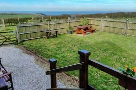 THE DOVECOTE, pet friendly, with a garden in Hartland