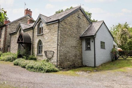 MAESGWYN, pet friendly, character holiday cottage in Cardigan