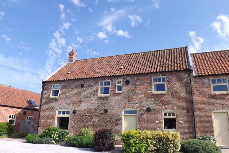 The Granary - Sleeps 6 Guests  In 3 Bedrooms