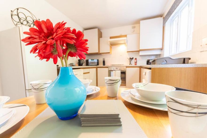Laurel House is a Semi Detached Home with Garden and Driveway