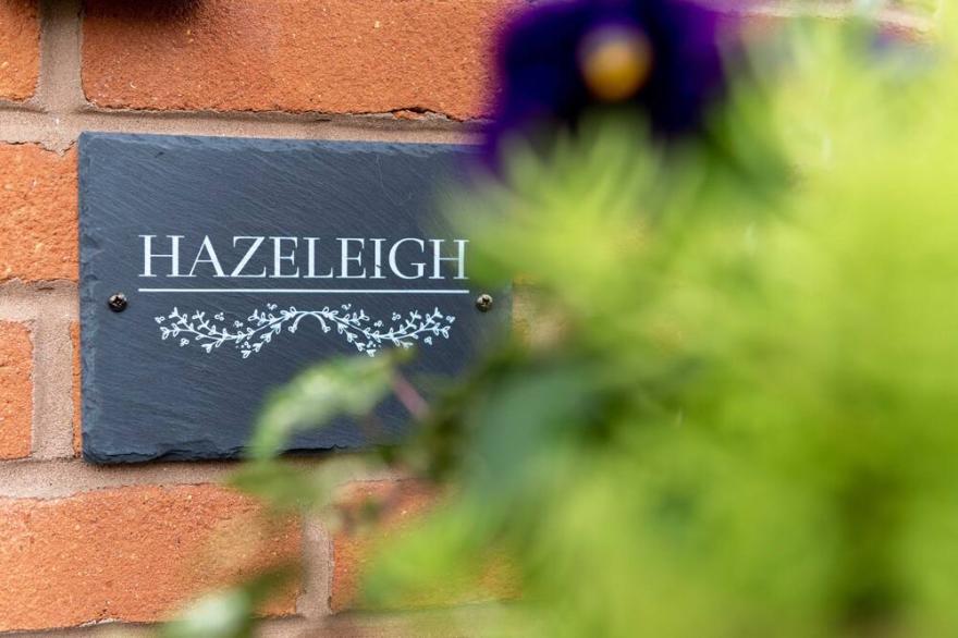 Hazeleigh - Stylish 4-Bed House Near Airport, NEC, Resorts World Arena, Solihull