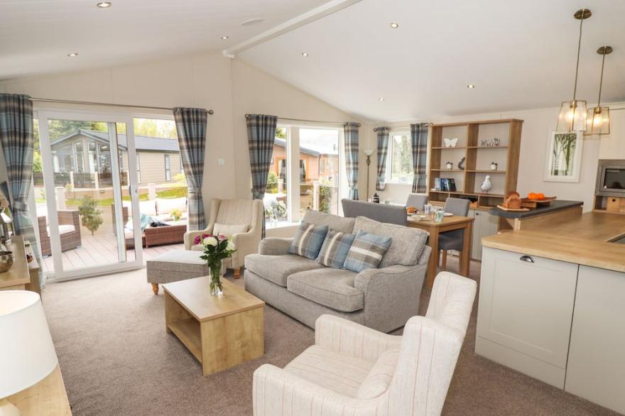 SEAGULL LODGE, pet friendly, country holiday cottage in Runswick Bay